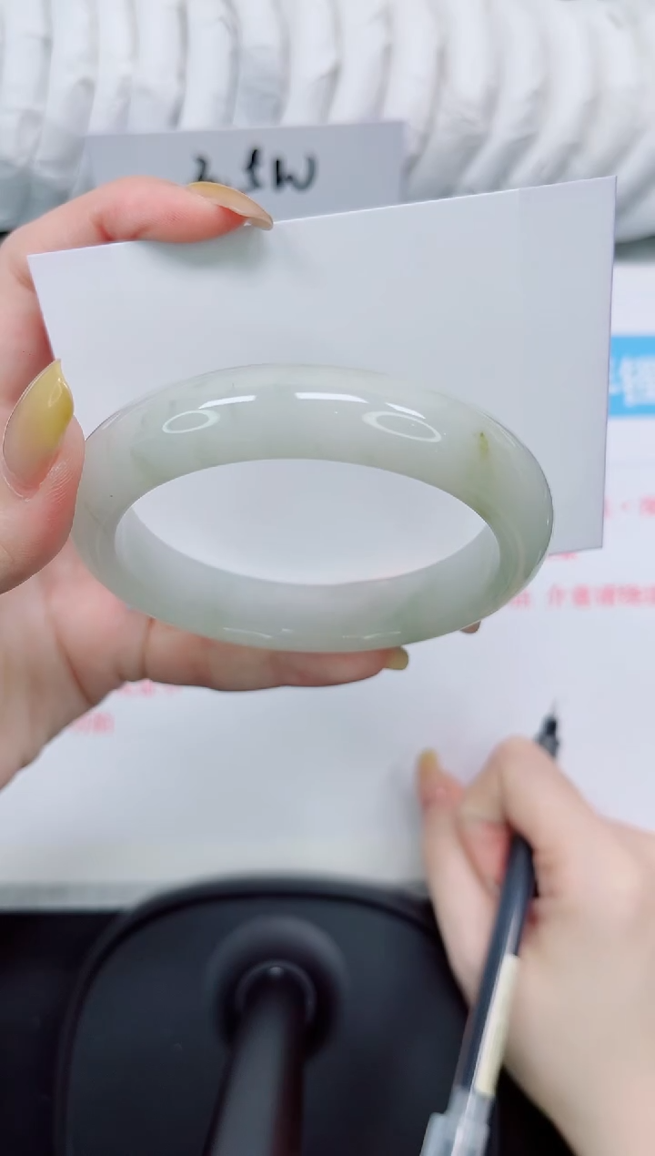 石英质玉手镯未镶嵌161