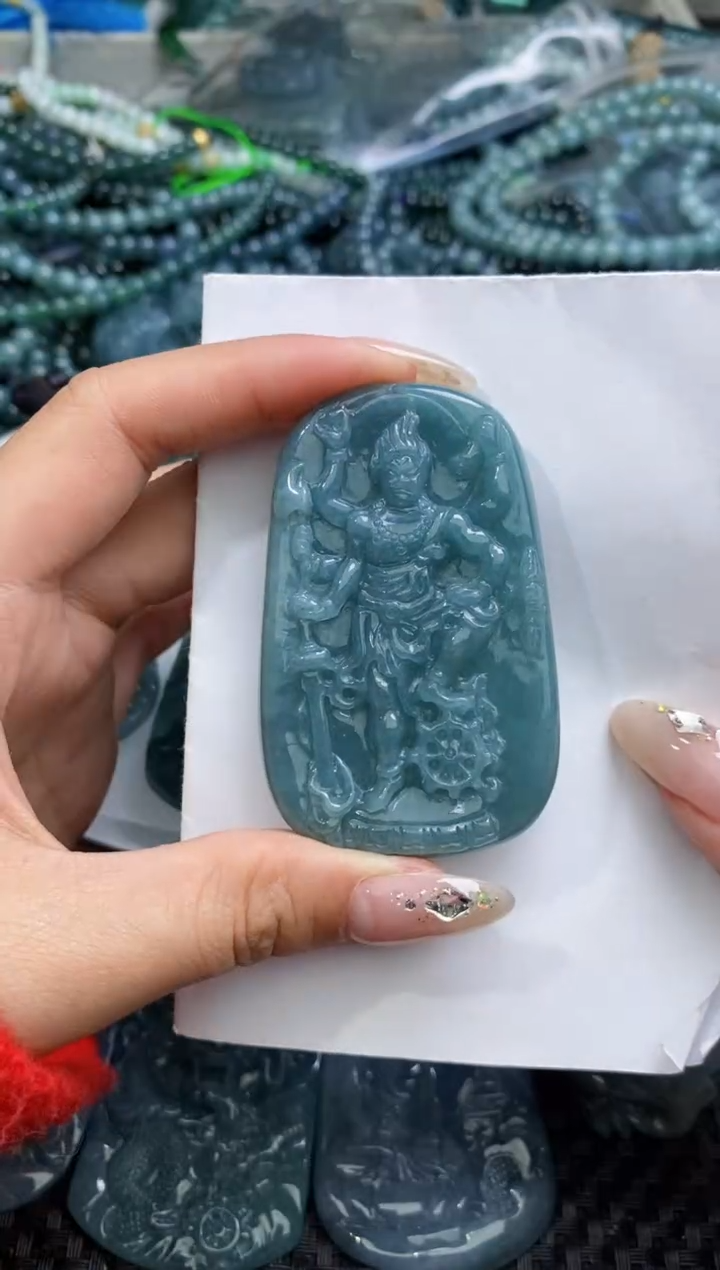 【闪购商品】翡翠颈饰未镶嵌          