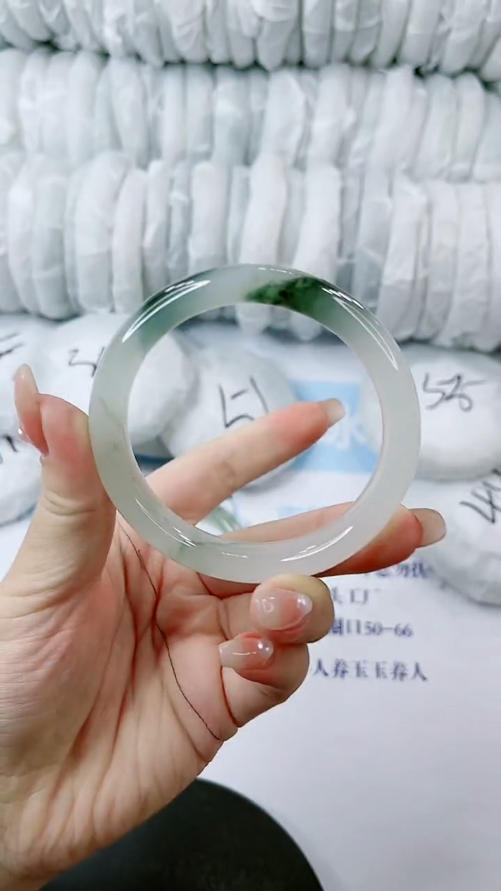 【闪购商品】石英质玉手镯未镶嵌0682649280-多样性发货