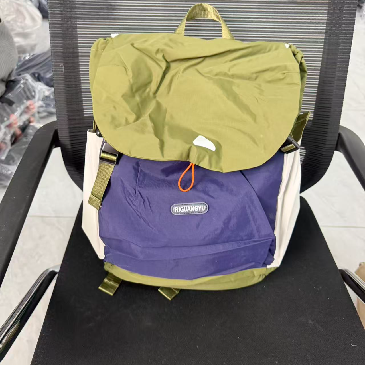 韩版轻奢学院风撞色时尚百搭大容量双肩包