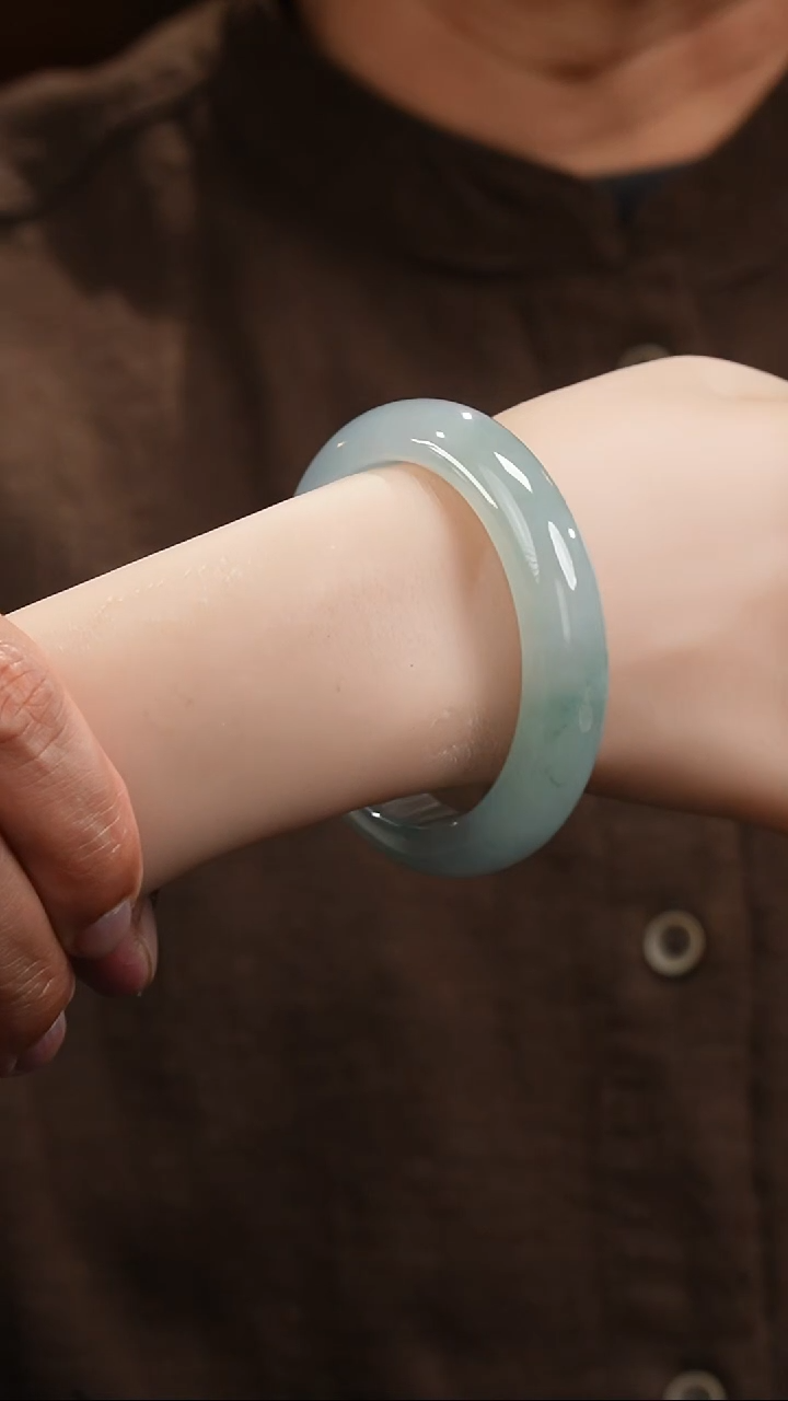 【闪购商品】翡翠手镯未镶嵌356·