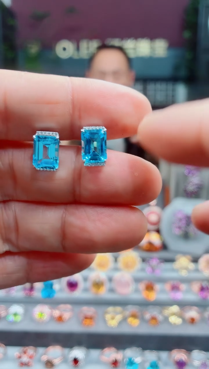 银S925镶嵌托帕石耳钉托帕石耳钉