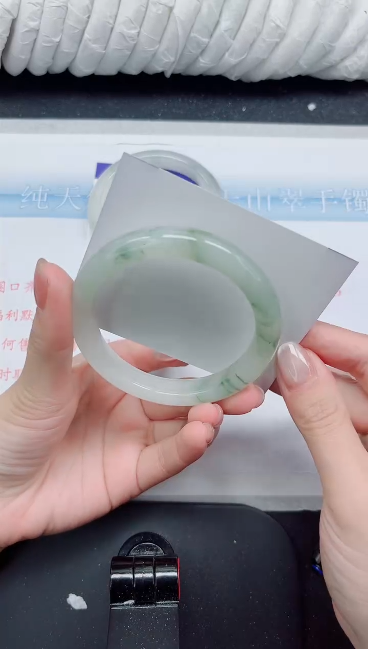 【闪购商品】石英质玉手镯未镶嵌396#56