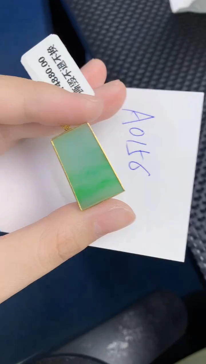 【闪购商品】翡翠颈饰18K金镶嵌0000000000