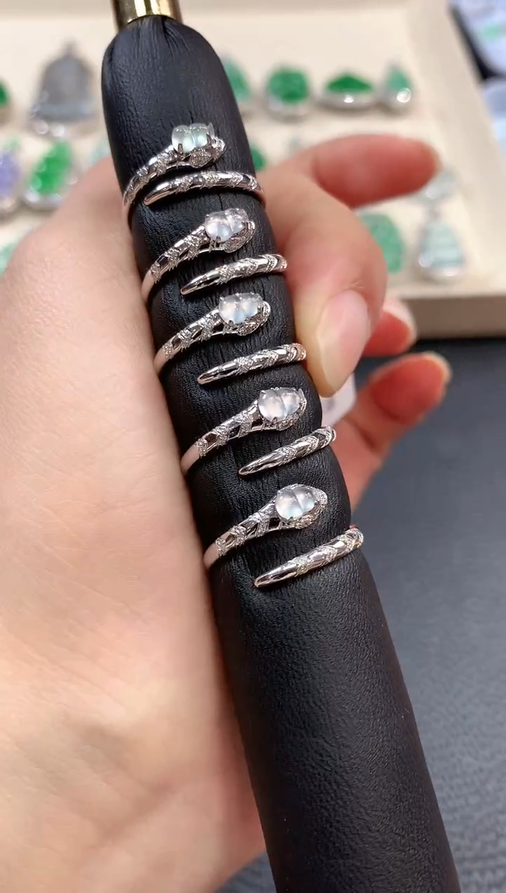 【闪购商品】翡翠戒指18K金镶嵌b32多样性一件发货