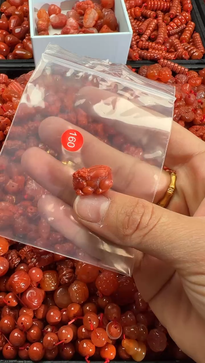 【闪购商品】南红玛瑙颈饰未镶嵌1