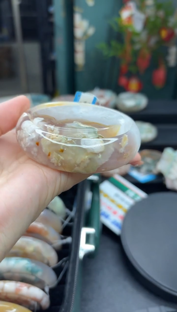 【闪购商品】石英质玉手镯未镶嵌250（61圈赠送镯心）