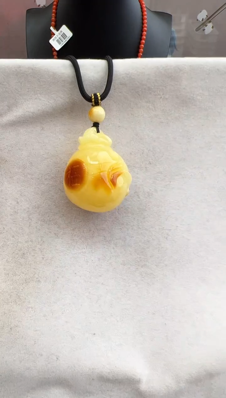 【闪购商品】琥珀裸石未镶嵌10208127-吊坠