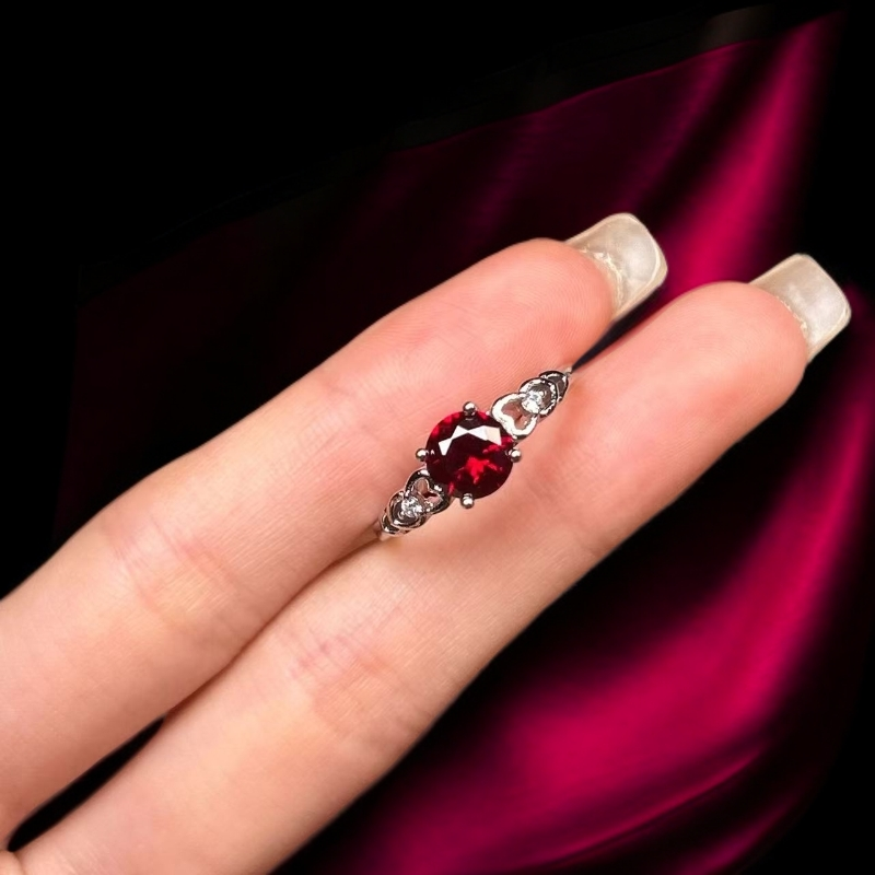 如懿高订105-轻奢培育3A红宝石精切合金戒指