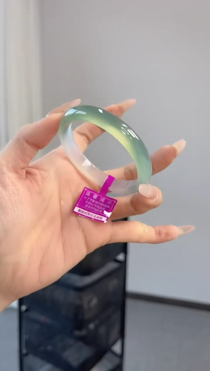 【闪购商品】玛瑙/玉髓手镯未镶嵌54-55圈