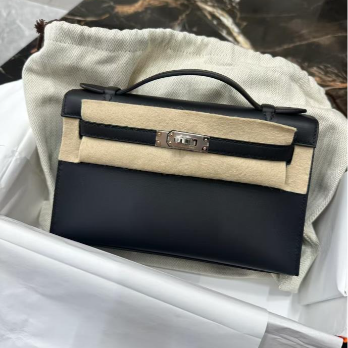 99新 Hermes/爱马仕 小花6欢 KELLY 一代 黑色 Swift皮 Z刻银扣包