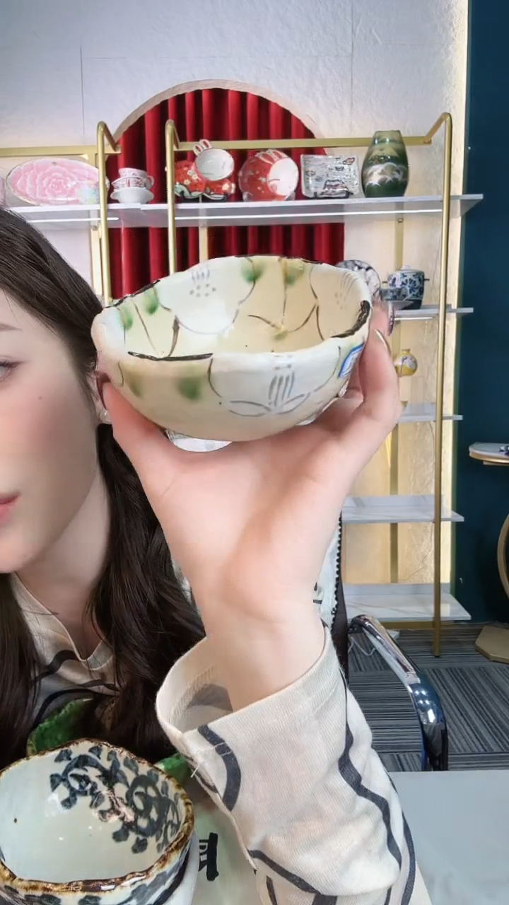 盘山茶花椭圆手绘钵一个