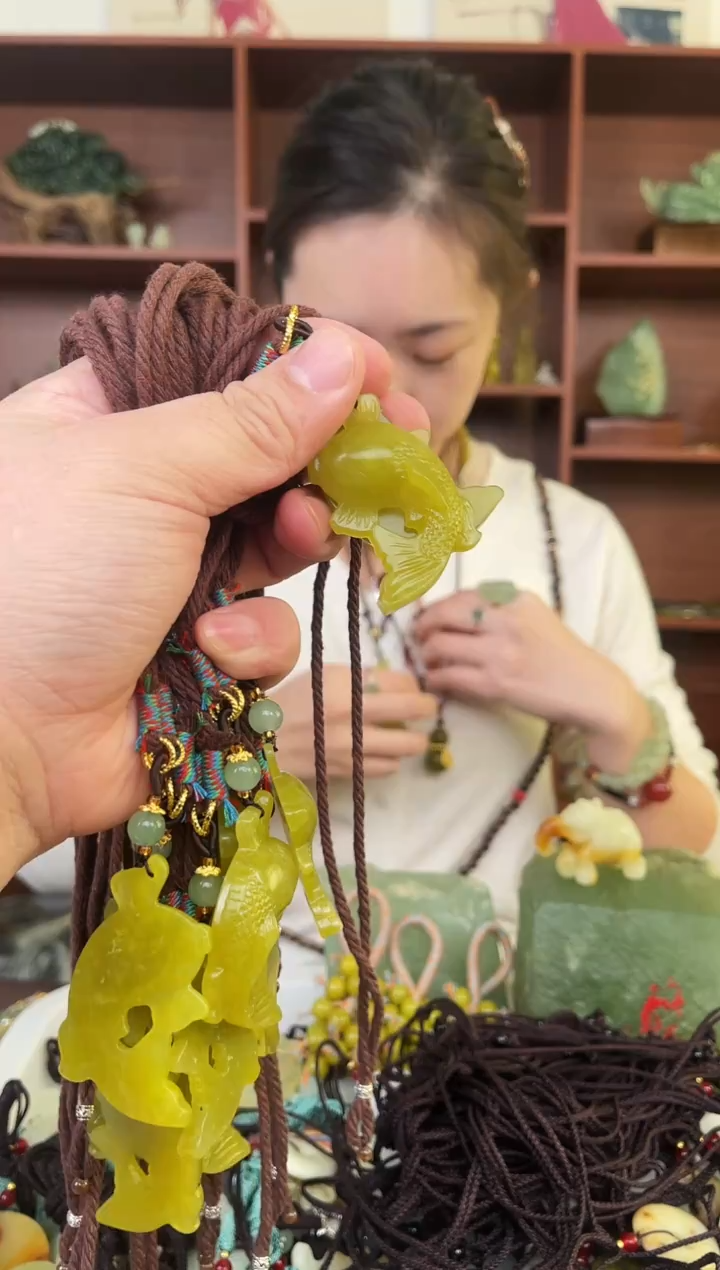 未镶嵌蛇纹石玉颈饰多样性发货拍一发一