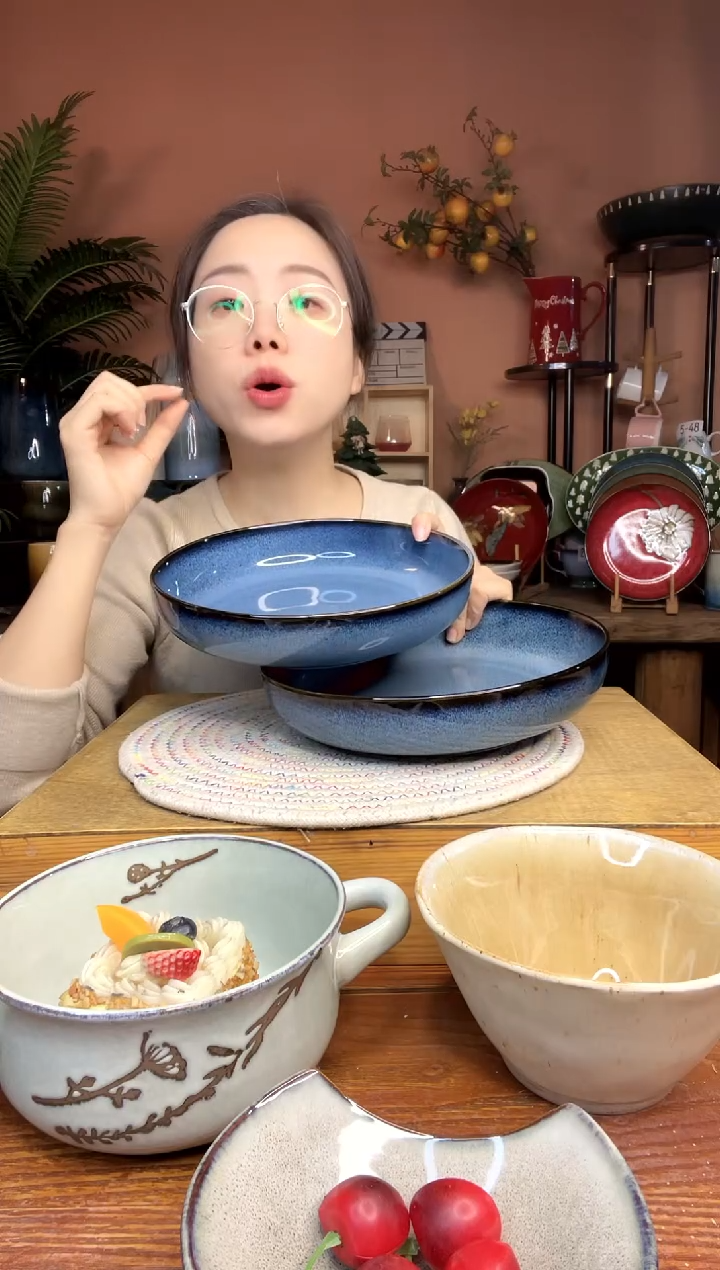 陶瓷8.8英寸蓝色窑变汤盘  2件  微瑕 