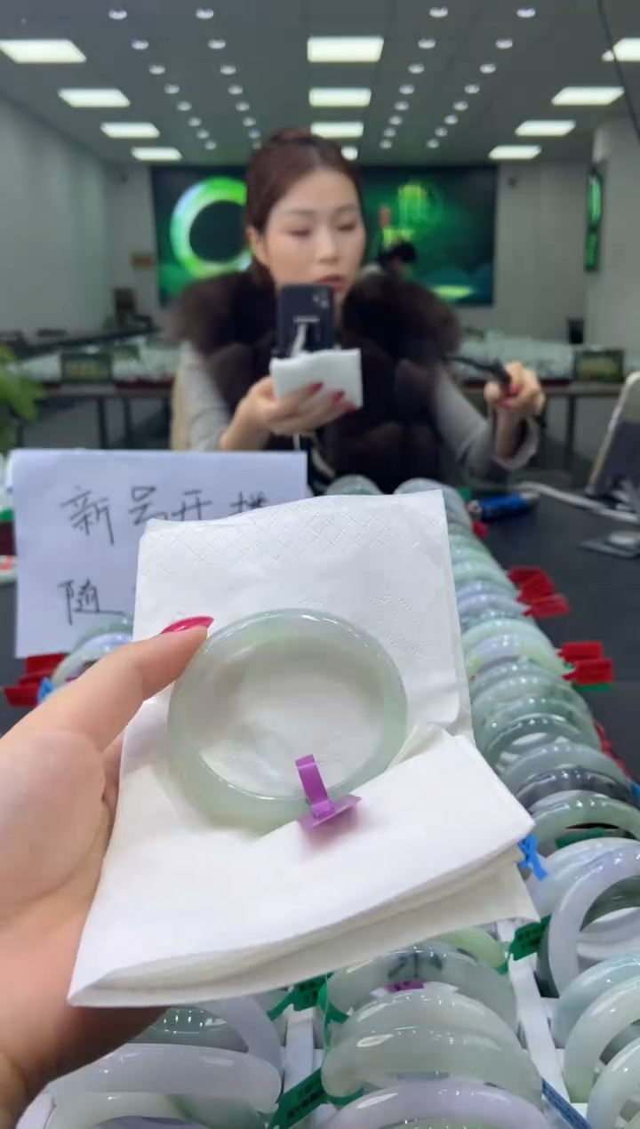 未镶嵌手镯翡翠0042999