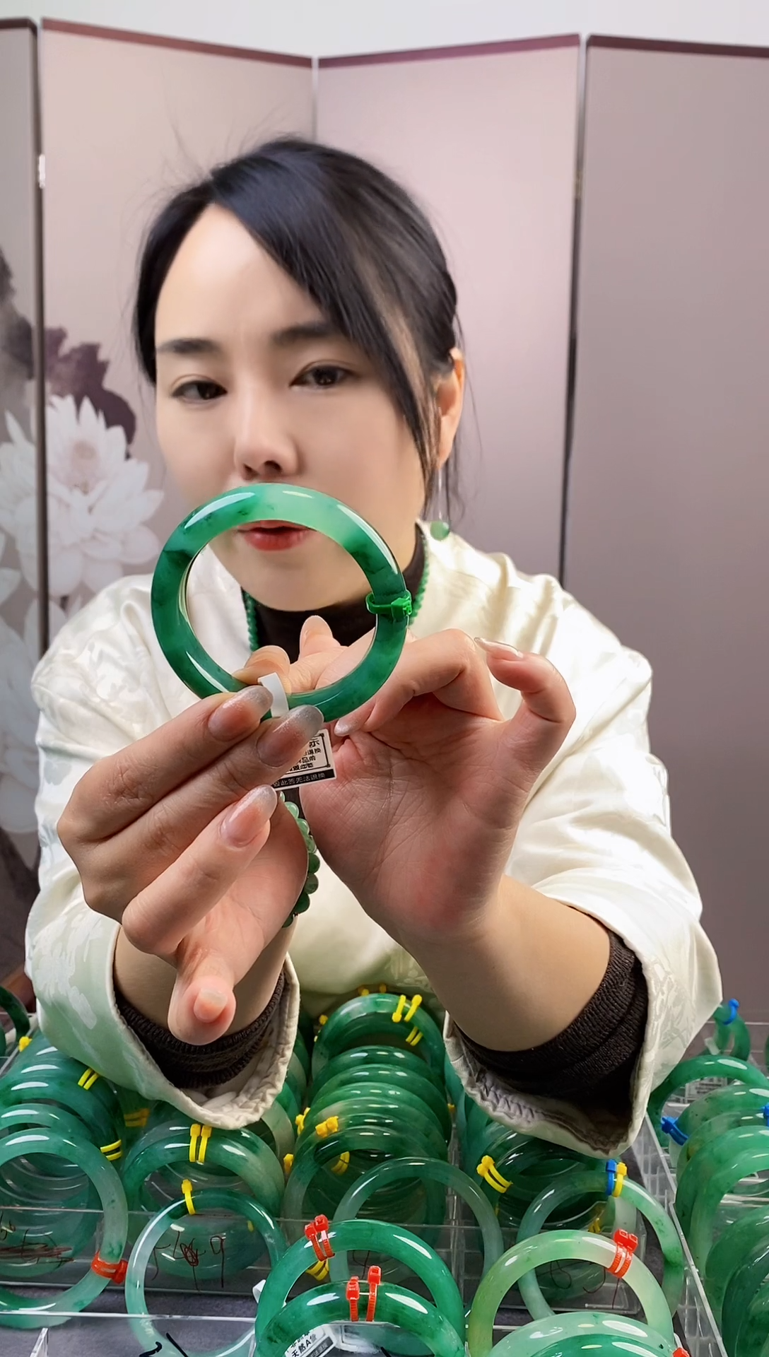 【闪购商品】石英质玉手镯未镶嵌1