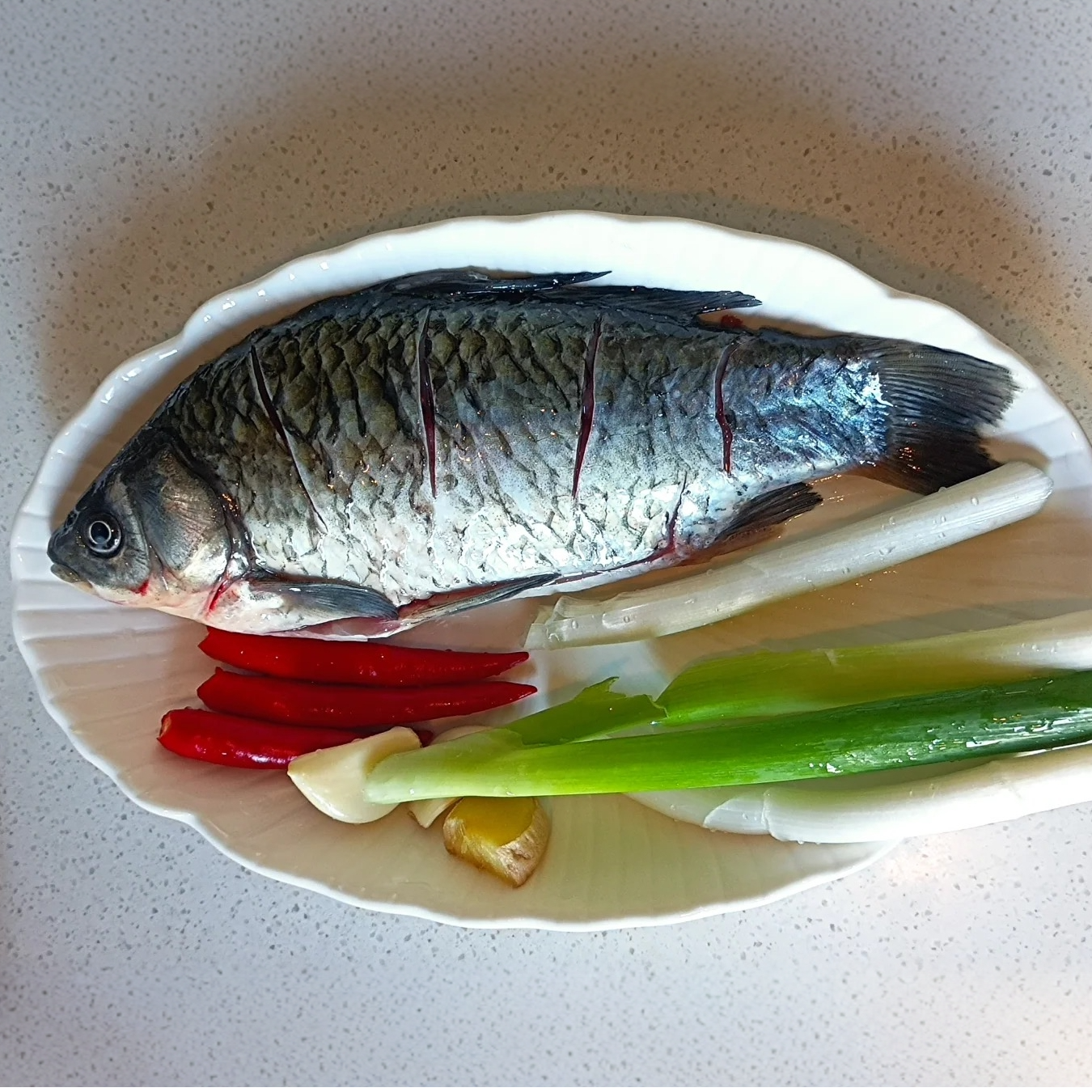 家常鲫鱼（鲫鱼3-条约760克）