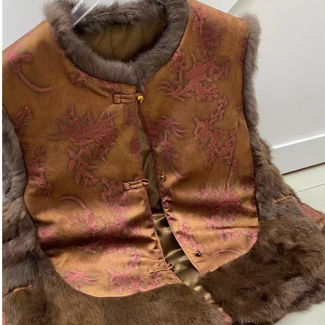 2025提花嘻哈风修身型挂脖款马夹上衣民族风兔毛羊毛棉马甲冬款