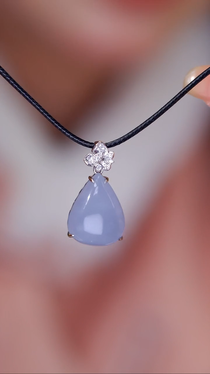 吊坠(不含链)18K金镶嵌翡翠32