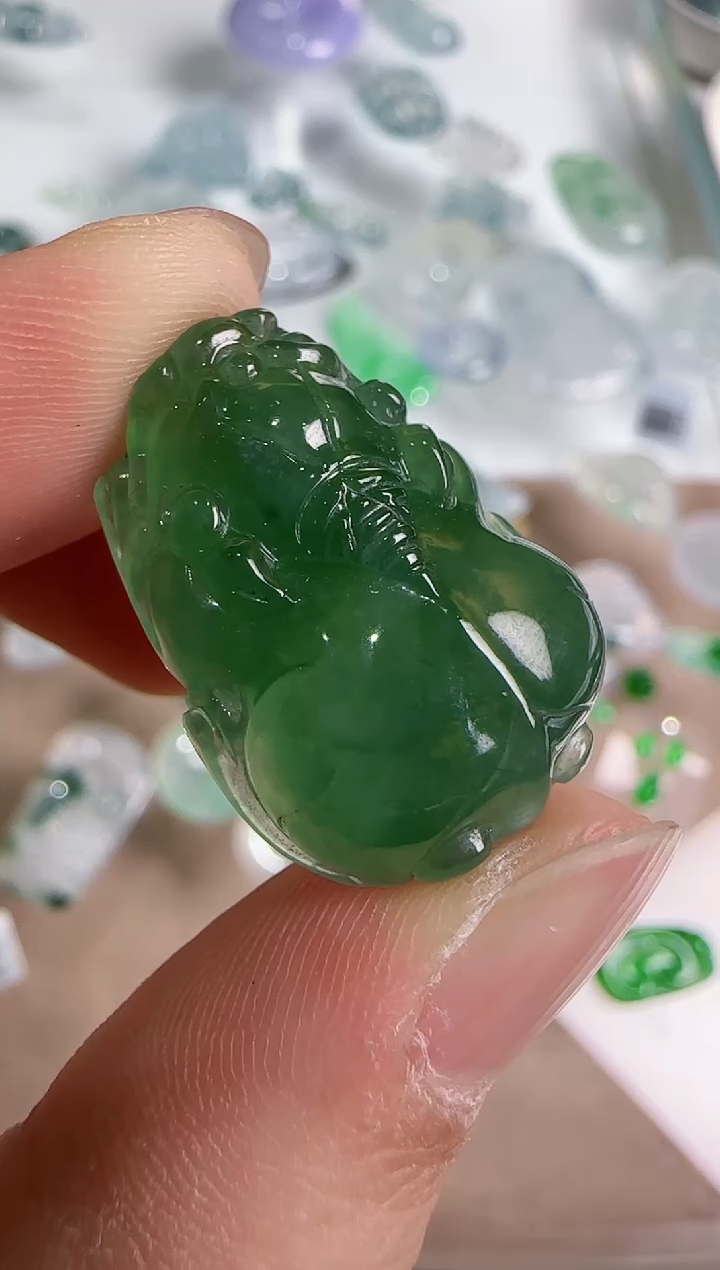 【闪购商品】翡翠吊坠(不含链)未镶嵌··