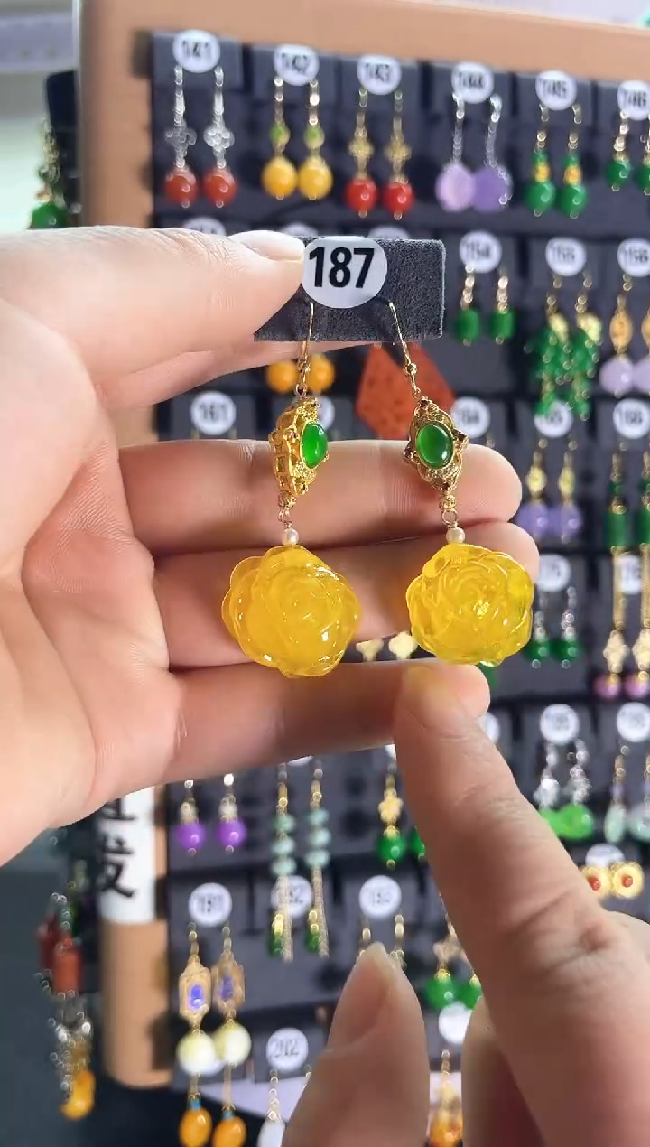 【闪购商品】蜜蜡耳饰银S925镶嵌87....