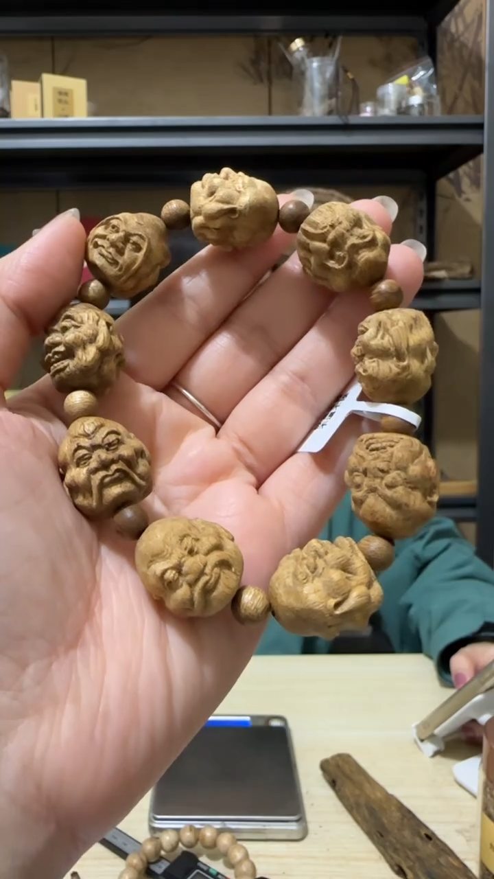 【闪购商品】沉香手串34号越南富国岛野料十八罗汉雕刻手串