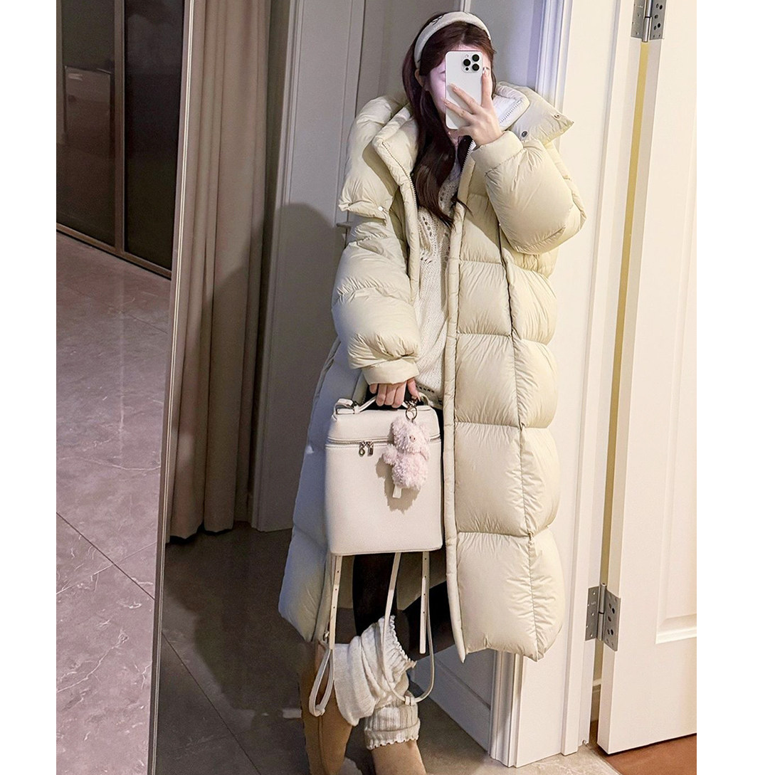 云感轻柔90鸭绒长款过膝保暖时尚连帽2025新款羽绒服外套冬季
