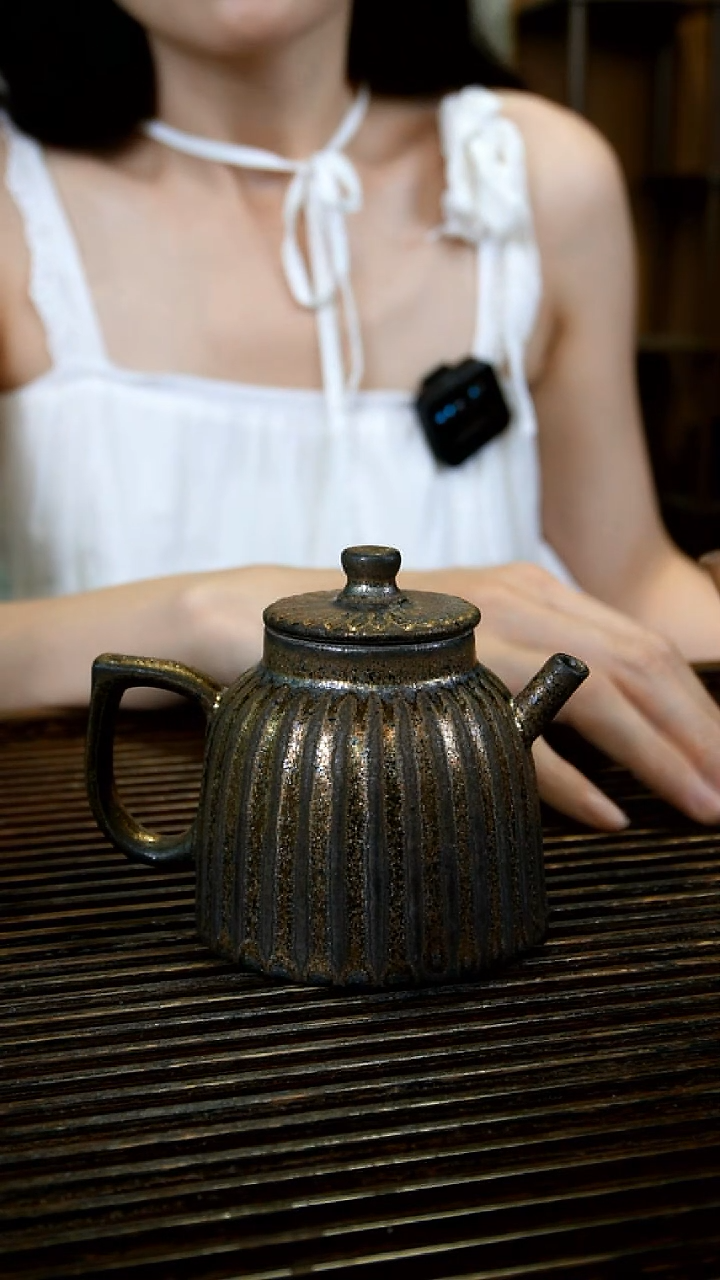 【原矿老岩泥】老紫泥 鎏金 宫灯壶