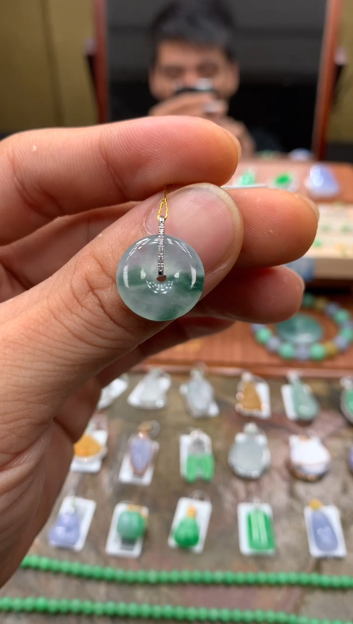 吊坠(不含链)18K金镶嵌翡翠平安扣