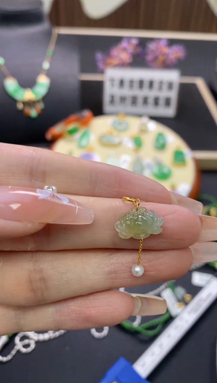 【闪购商品】翡翠颈饰18K金镶嵌净货15963