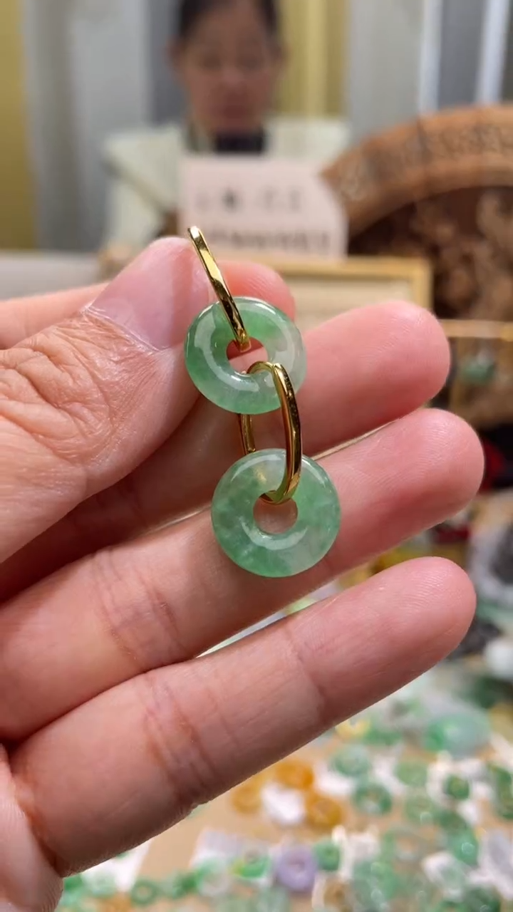 颈饰未镶嵌翡翠甜甜圈一对