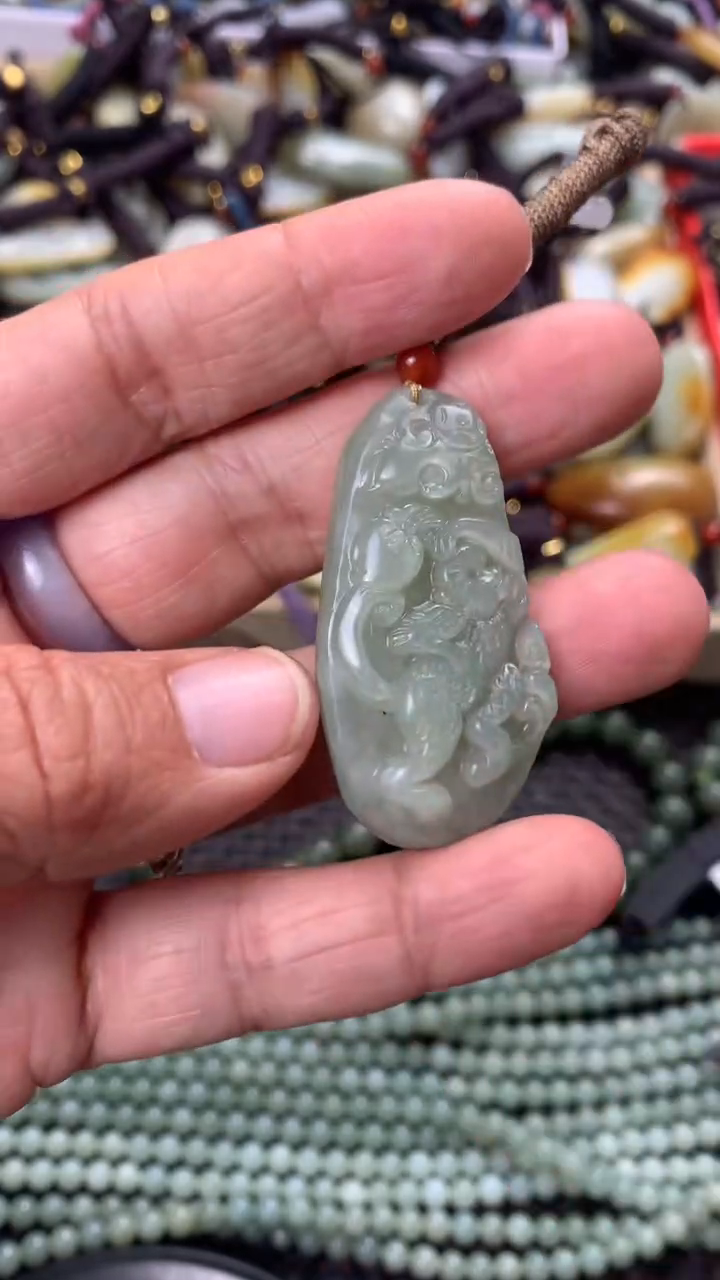 【闪购商品】和田玉颈饰未镶嵌多样性发货没有证书拍一发一有瑕