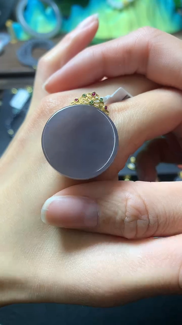 【闪购商品】和田玉吊坠(赠链)18K金镶嵌吊坠