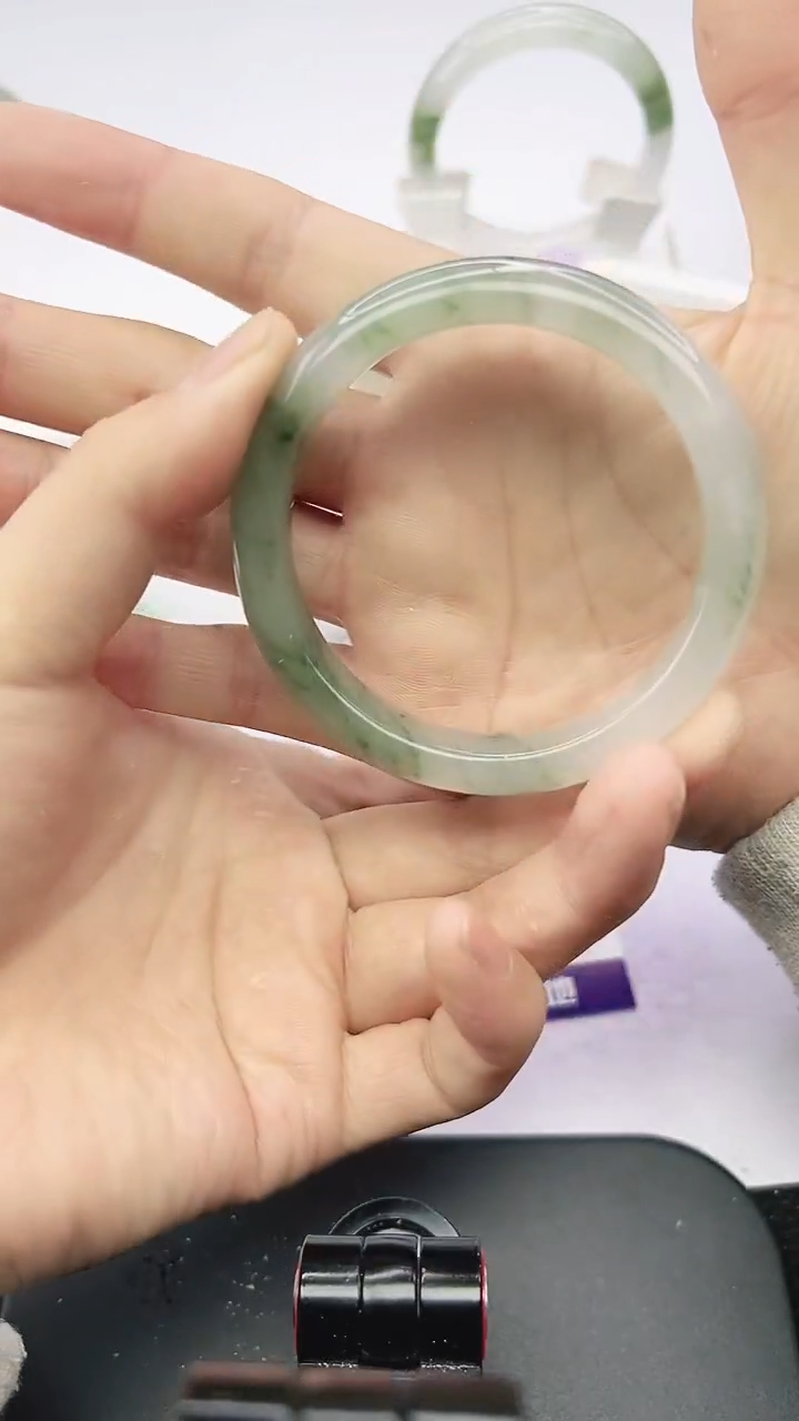 未镶嵌手镯石英质玉17-66/67