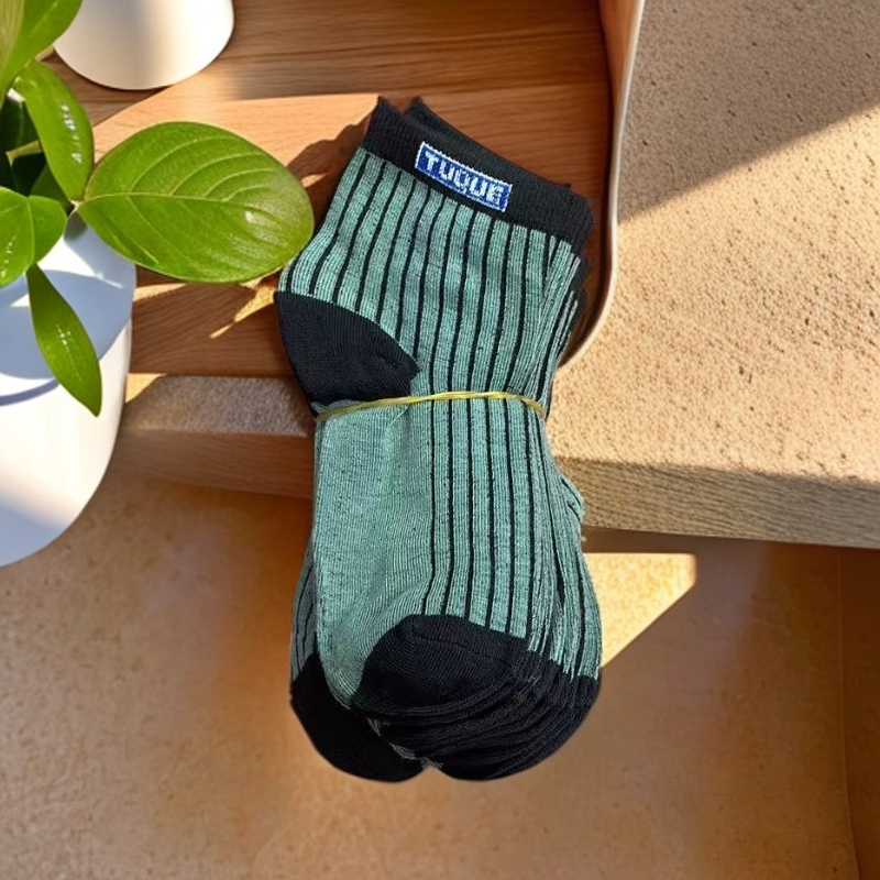 1543男女同款秋冬加厚款中筒袜子透气保暖 到手8双