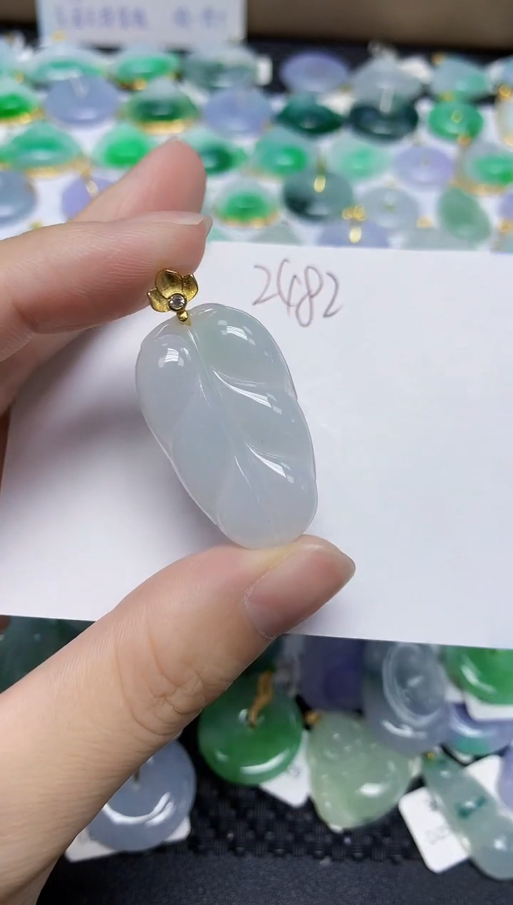 翡翠未镶嵌颈饰天然缅甸翡翠A货