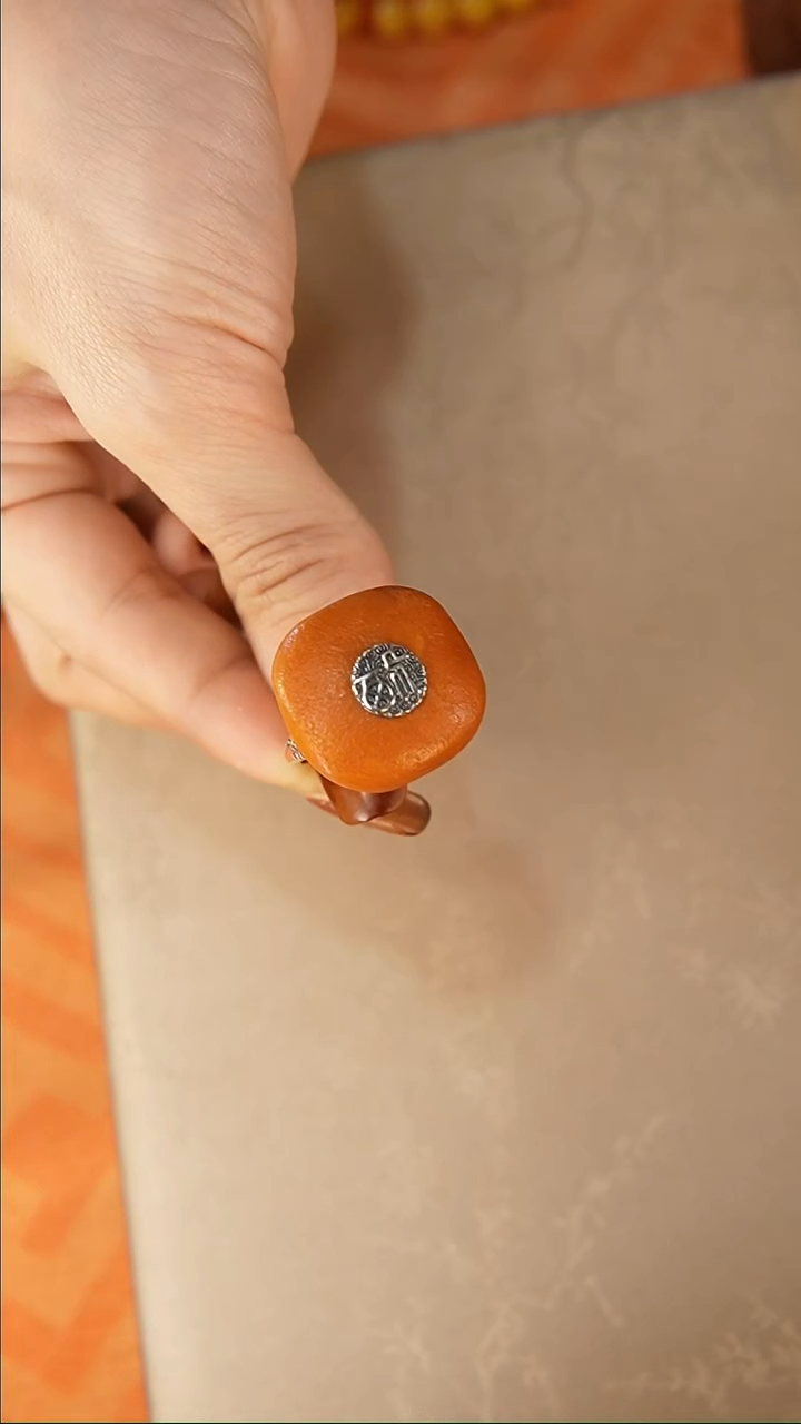 【闪购商品】蜜蜡戒指银S925镶嵌戒指