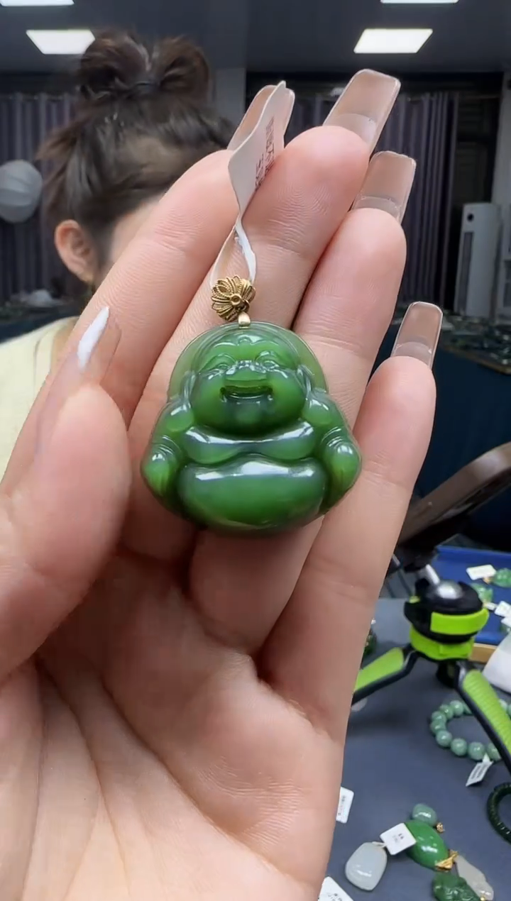 【闪购商品】和田玉挂件18K金镶嵌1