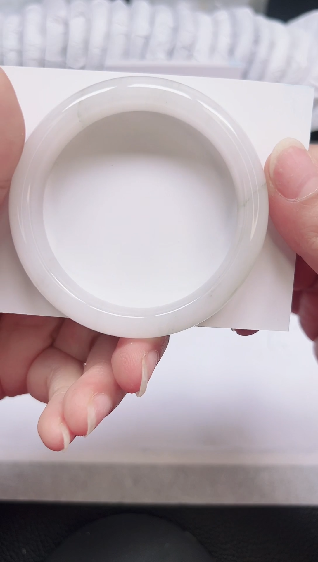 未镶嵌手镯石英质玉141-53.4