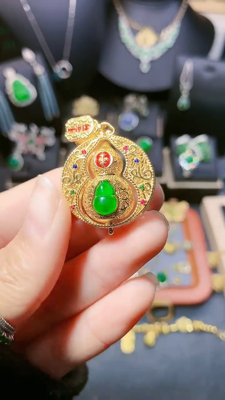 【闪购商品】翡翠吊坠(赠链)银S925镶嵌吊坠