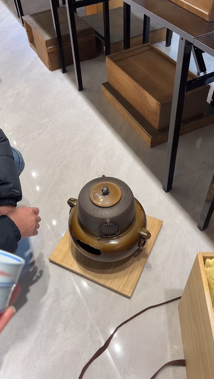 鬼面风炉 （作家器)