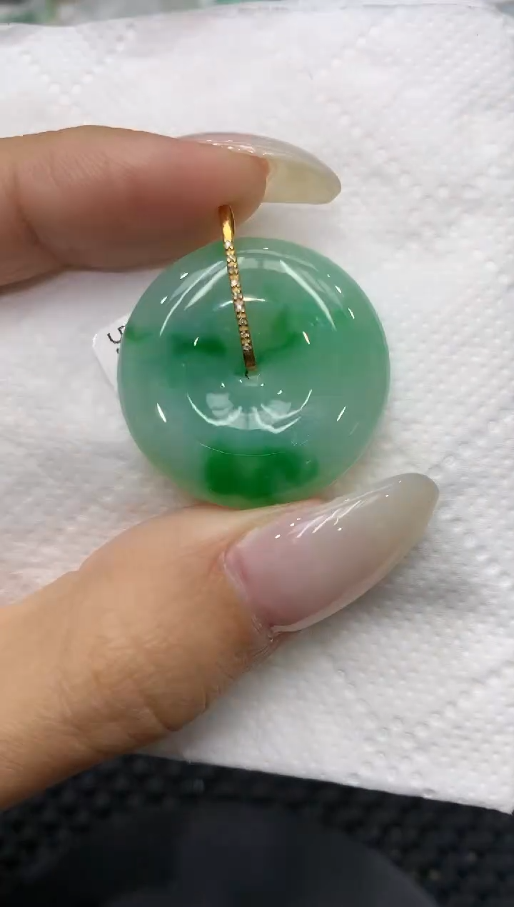 颈饰18K金镶嵌翡翠111111111111