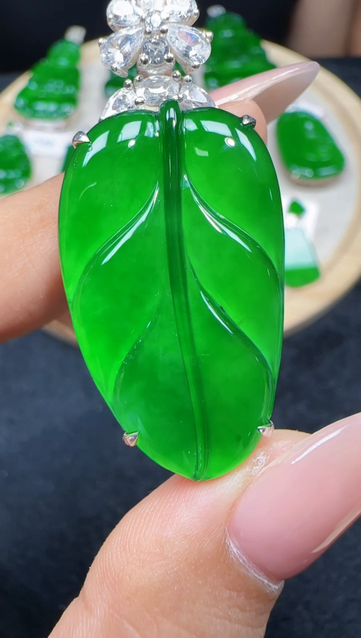 未镶嵌定制翡翠翡翠吊坠141