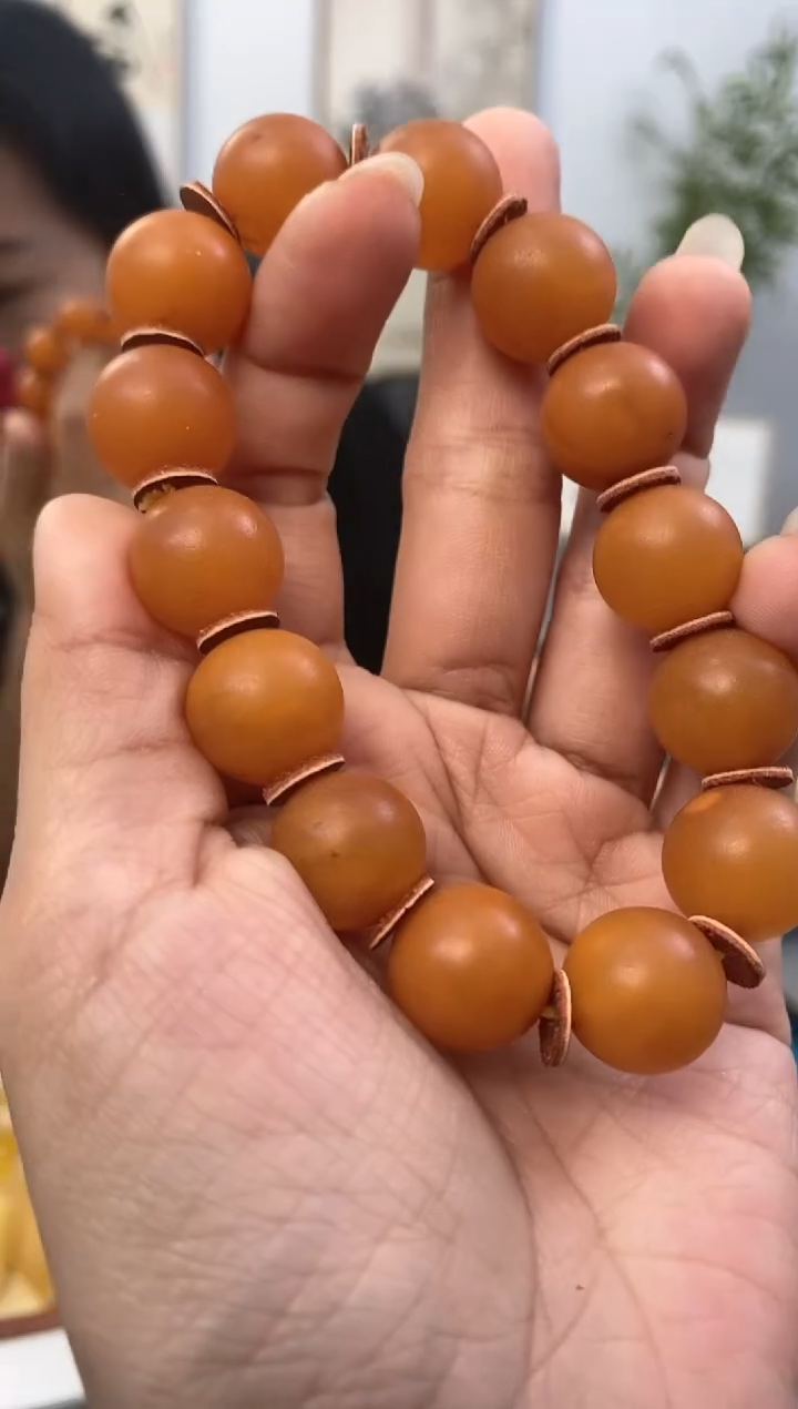 【闪购商品】蜜蜡裸石未镶嵌天然琥珀蜜蜡手串