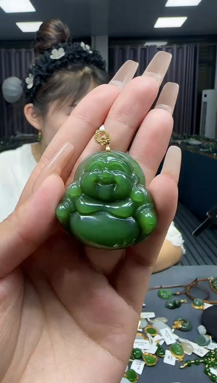 【闪购商品】和田玉挂件18K金镶嵌1