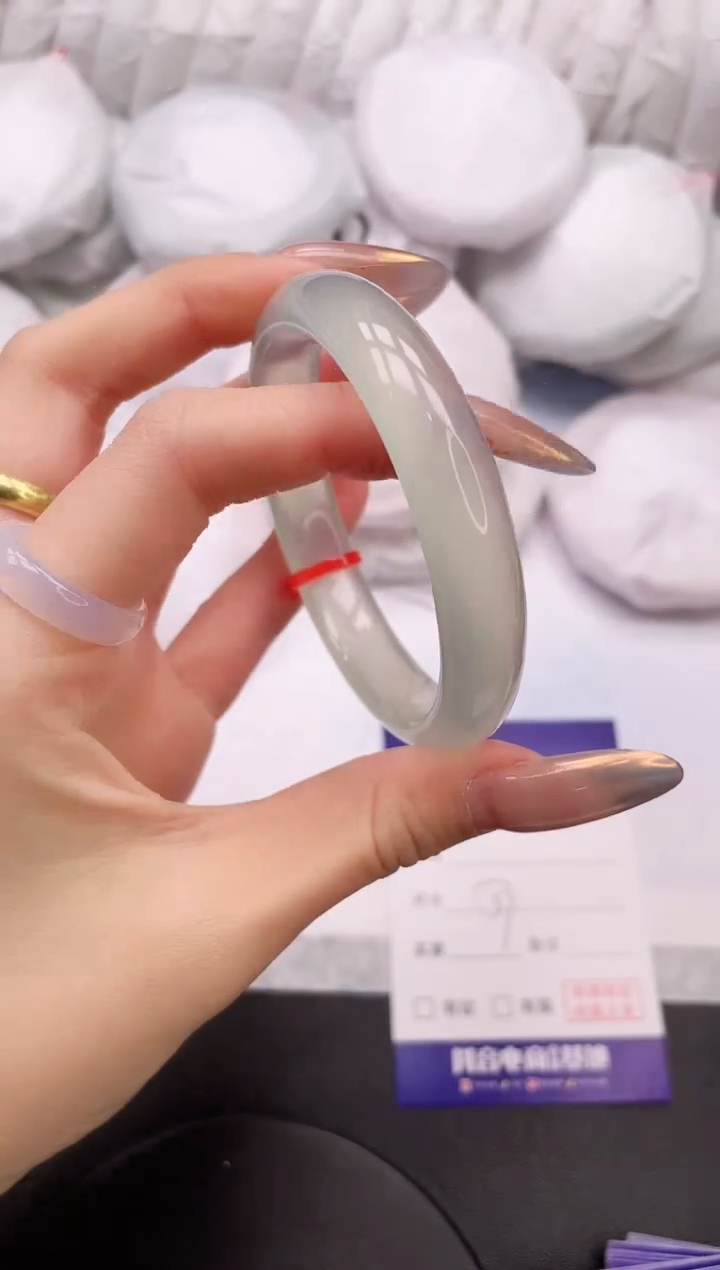 【闪购商品】石英质玉手镯未镶嵌15K471-56