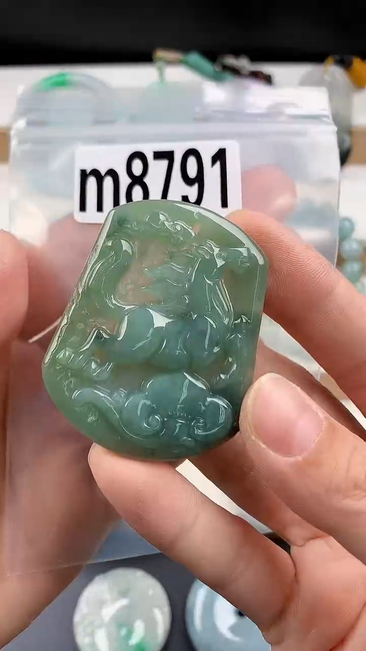 颈饰未镶嵌翡翠天然翡翠吊坠挂件