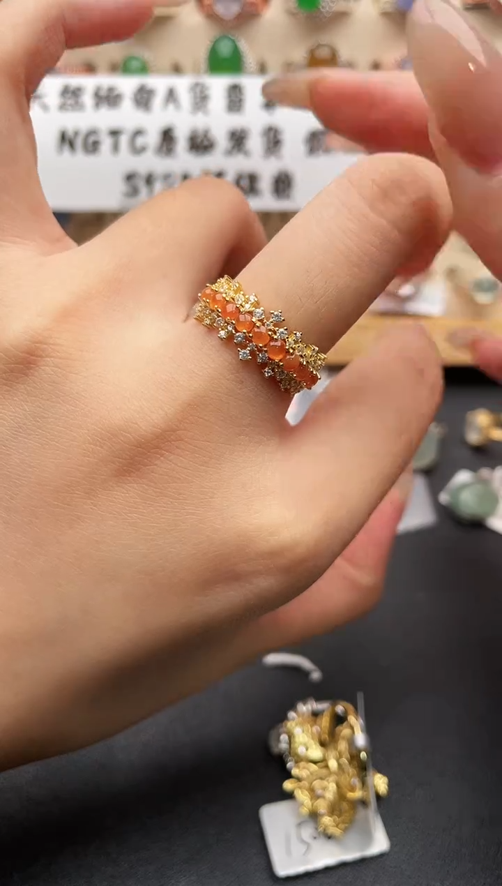 银S925镶嵌戒指翡翠一物一证一礼盒