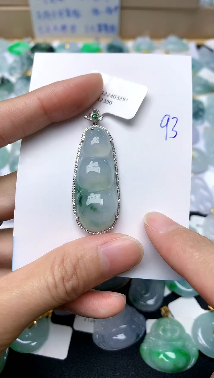 【闪购商品】翡翠颈饰18K金镶嵌93天然A货翡翠