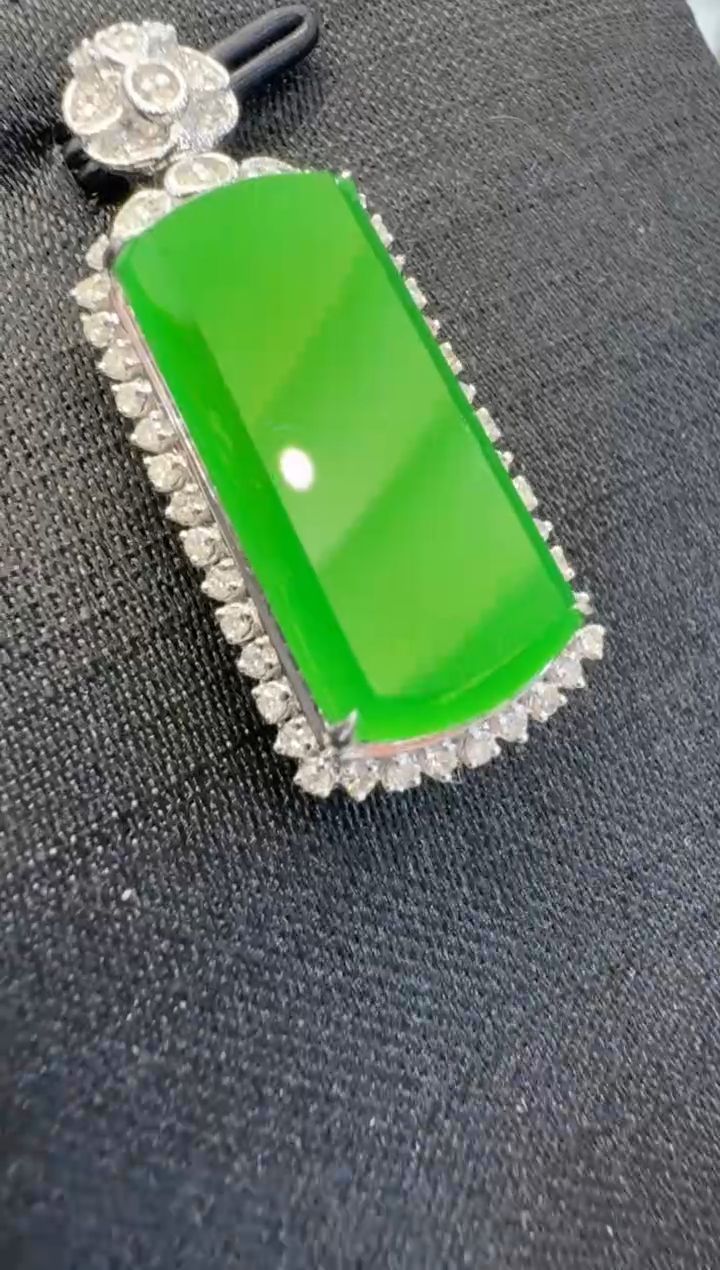 【闪购商品】翡翠吊坠(不含链)18K金镶嵌多样性团购发一件